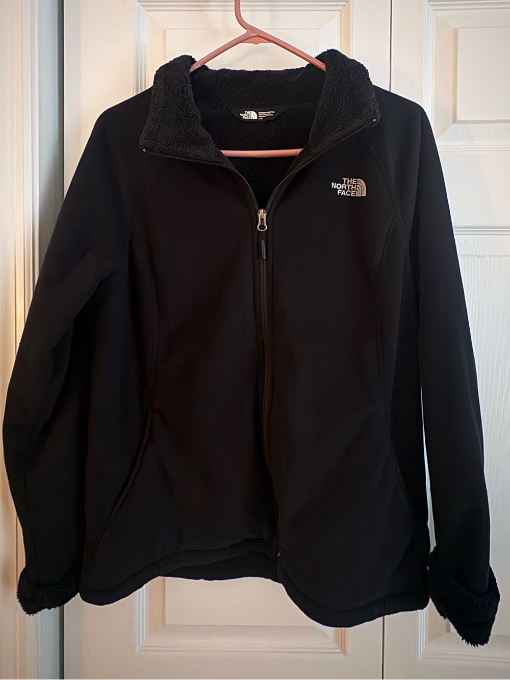 The North Face Women's Black Sherpa-Lined Fleece Jacket (J)